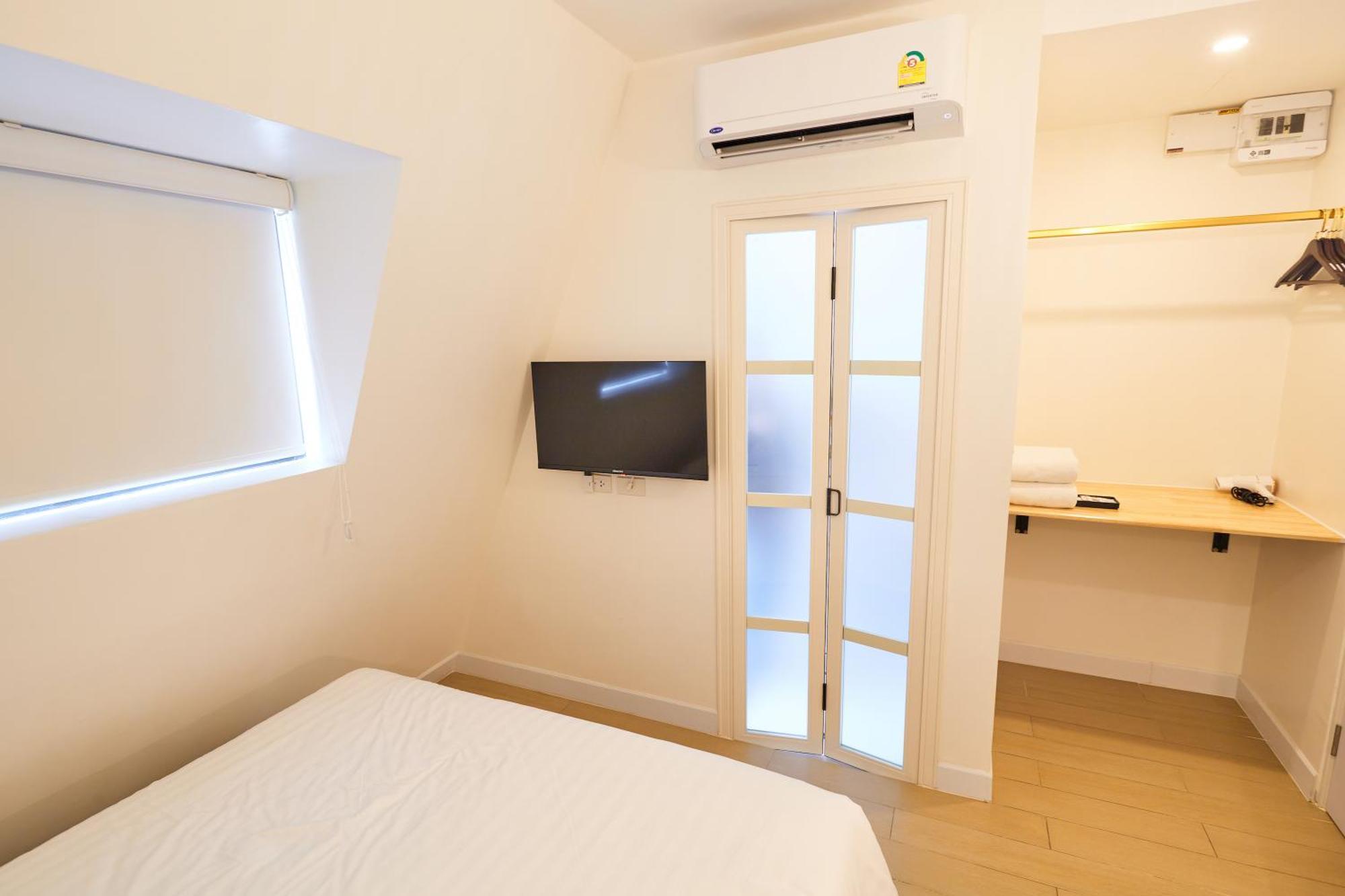 Rose Apple Hotel Bangkok Exterior photo