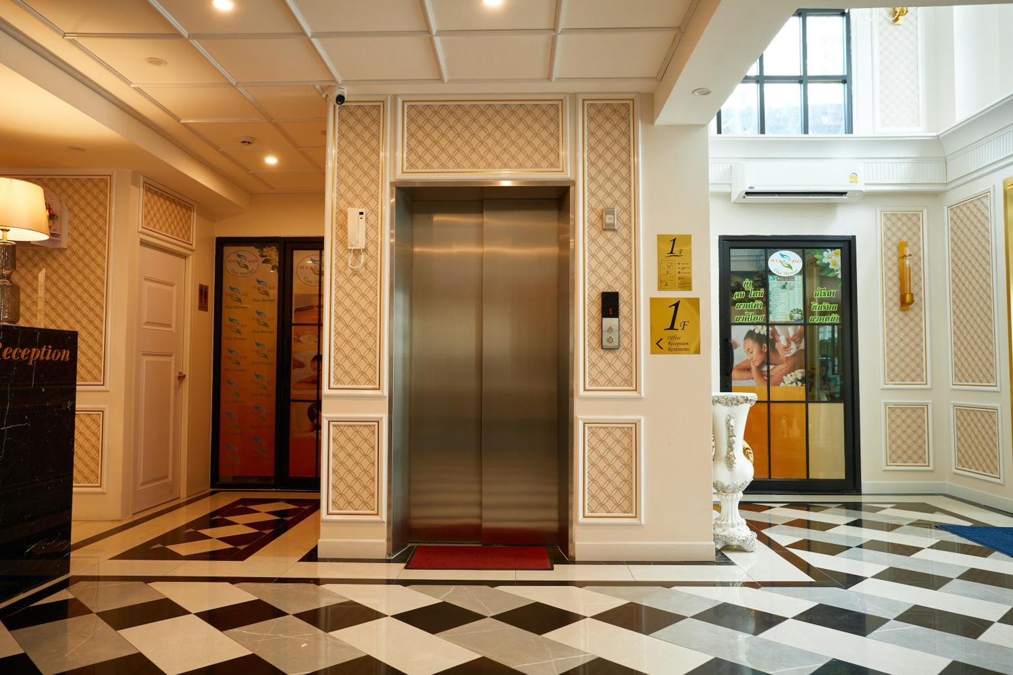 Rose Apple Hotel Bangkok Exterior photo